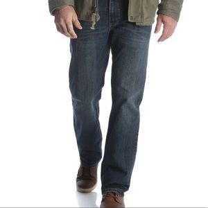 Men’s Relaxed Fit Wrangler Jeans